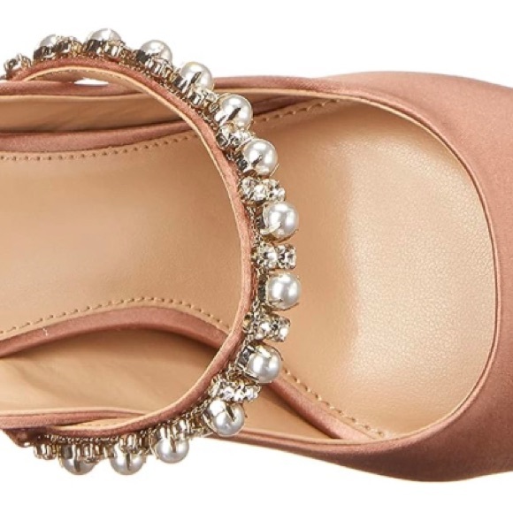 New women Sz 7.5M  evening glam  mules - Picture 6 of 17